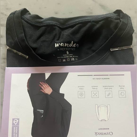 Wander By Hottotties Noemi Crewneck Midweight Size Small NEW - Picture 2 of 4